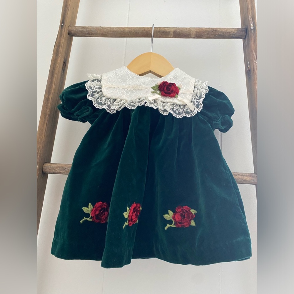 VTG green 100% cotton lace floral velvety embroidered holiday dress with bottom